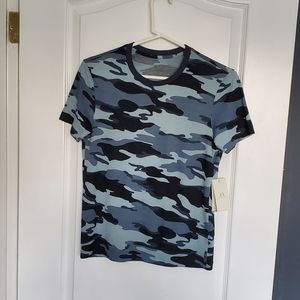 Armani Exchange Camo t-shirt NWT